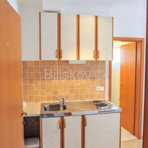 Kvalitetno građena i opremljena kuća, Rogoznica, prodaja