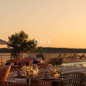 KVARNER RIVIERA - penthouse prvi red do mora s hotelskim sadržajem