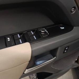 Land Rover Defender 110 X-DYNAMIC S 3.0D 250HP MHEV AWD A8