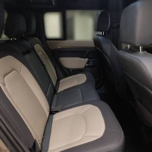 Land Rover Defender 110 X-DYNAMIC S 3.0D 250HP MHEV AWD A8