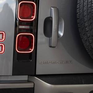 Land Rover Defender 110 X-DYN SE 3.0 250 AWD