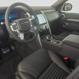 Land Rover Discovery DYNM SE 3.0D I6 250HP AWD A8