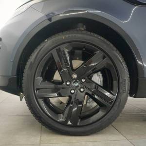 Land Rover Discovery DYNM SE 3.0D I6 250HP AWD A8