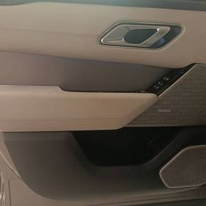 Land Rover Range Rover Velar SE 3.0D V6 R-DYNAMIC