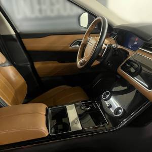 Land Rover Range Rover Velar SE 3.0D V6 300HP 4WD A8