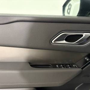 Land Rover Range Rover Velar BASE 2.0D 180HP 4WD A8
