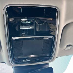 Land Rover Range Rover Velar SE 3.0D V6 300HP 4WD A8 - 3 godine jamstva