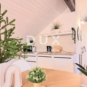 LIKA, PLITVIČKA JEZERA - Renovirana kuća s bazenom u prirodi