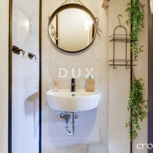 LIKA, PLITVIČKA JEZERA - Renovirana kuća s bazenom u prirodi