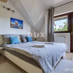 LIKA, PLITVIČKA JEZERA - Renovirana kuća s bazenom u prirodi