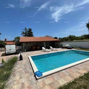 Ližnjan – Apartmanska kuća s bazenom, 460 m².