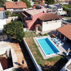 Ližnjan – Apartmanska kuća s bazenom, 460 m².