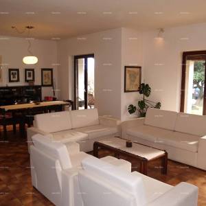 Ližnjan – Prostrana obiteljska kuća s velikim potencijalom