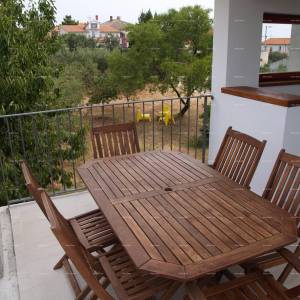 Ližnjan – Prostrana obiteljska kuća s velikim potencijalom