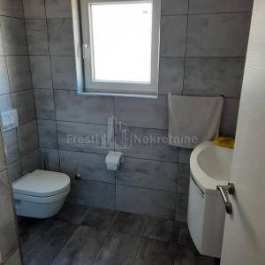 LJUBAČ-PREKRASNA NOVA KUĆA-POGLED NA MORE!