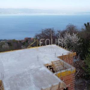 Lovran, Dobreć, dvije kuće s bazenima, novogradnja