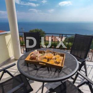 LOVRAN, LIGANJ - Kuća s vrhunskom okućnicom i panoramskim pogledom na more