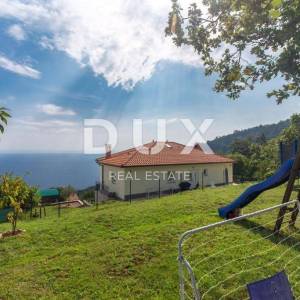 LOVRAN, LIGANJ - Kuća s vrhunskom okućnicom i panoramskim pogledom na more