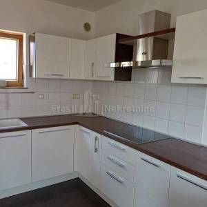 Luksuzan Dvosoban Stan u Urbanom Naselju Diklo u Zadru