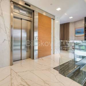 Luksuzan penthouse 440m2, garaža 80m2, lift, terasa