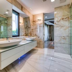 Luksuzan penthouse 440m2, garaža 80m2, lift, terasa