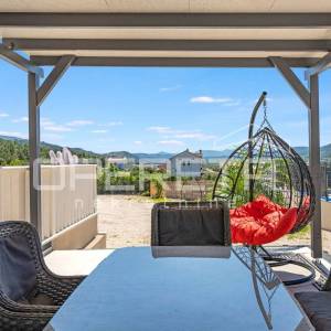 Luksuzna kuća s velikom okućnicom, Šibenik- Bilice