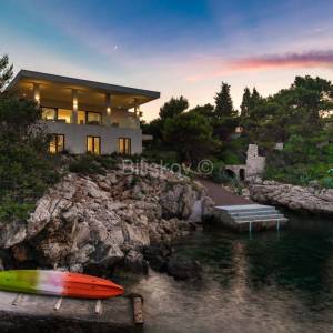 Luksuzna vila, prodaja, Dubrovnik, Koločep, vrt, bazen, parking