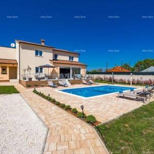Luksuzna vila s bazenom na prodaju – Istra, okolica Barbana
