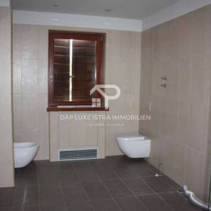 Luksuzna vila s bazenom u okolici Poreča s pogledom na more