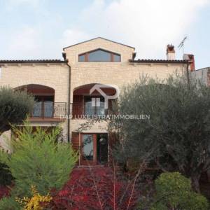 Luksuzna vila s bazenom u okolici Poreča s pogledom na more