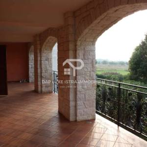 Luksuzna vila s bazenom u okolici Poreča s pogledom na more