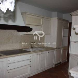 Luksuzna vila s bazenom u okolici Poreča s pogledom na more