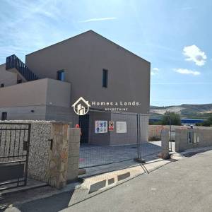 Luksuzna villa ,kompleno namještena s bazenom i panoramskim pogledom