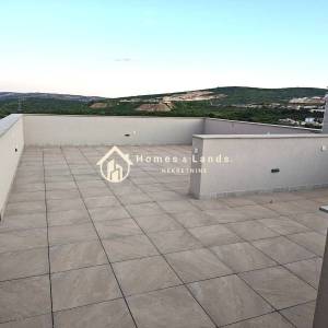 Luksuzna villa ,kompleno namještena s bazenom i panoramskim pogledom