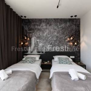 LUKSUZNA VILLA S 13 SOBA+BAZEN