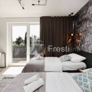 LUKSUZNA VILLA S 13 SOBA+BAZEN