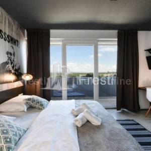 LUKSUZNA VILLA S 13 SOBA+BAZEN