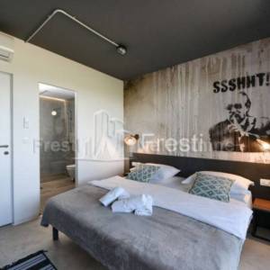 LUKSUZNA VILLA S 13 SOBA+BAZEN