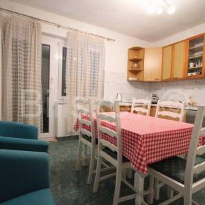 Makarska, centar, prodaja, dio kuće, 4 apartmana