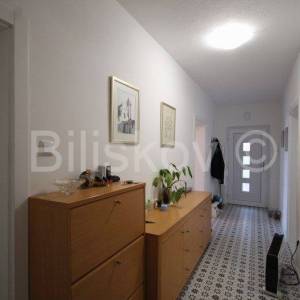 Makarska, centar, prodaja, dio kuće, 4 apartmana