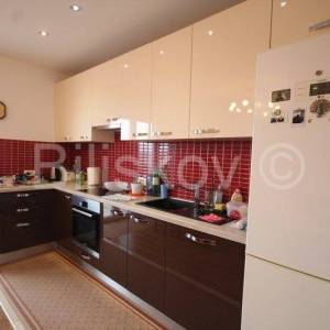 Makarska, centar, prodaja, dio kuće, 4 apartmana