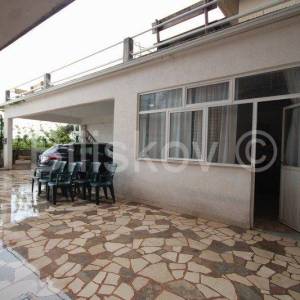 Makarska, centar, prodaja, dio kuće, 4 apartmana