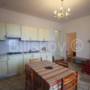 Makarska, centar, prodaja, dio kuće, 4 apartmana