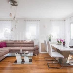 Makarska jednosoban stan 47,5 m2, parking 13,5 m2