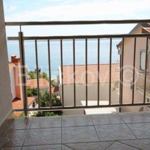 Makarska, kuća na 4 etaže, nekoliko stambenih jedinica