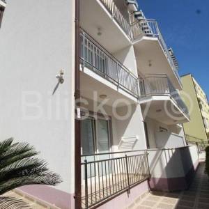 Makarska, kuća na 4 etaže, nekoliko stambenih jedinica