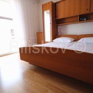 Makarska, kuća na 4 etaže, nekoliko stambenih jedinica