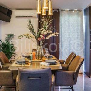 Makarska prodaja, kuća 9 stanova i projekt za 8 stanova