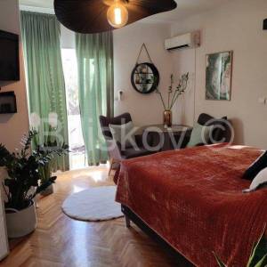 Makarska prodaja, kuća 9 stanova i projekt za 8 stanova