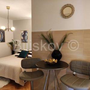 Makarska prodaja, kuća 9 stanova i projekt za 8 stanova